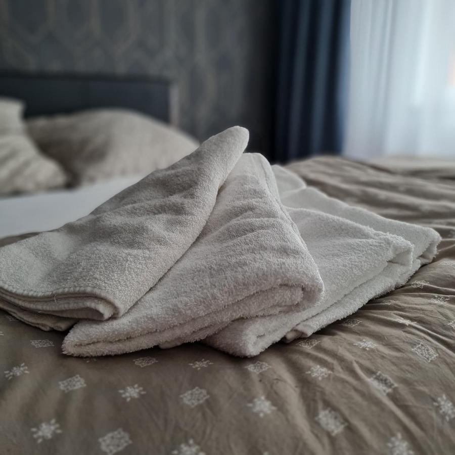 Mieszkanie W Nowoczesnym Halo Apartament W Centrum Wroclaw Bagian luar foto