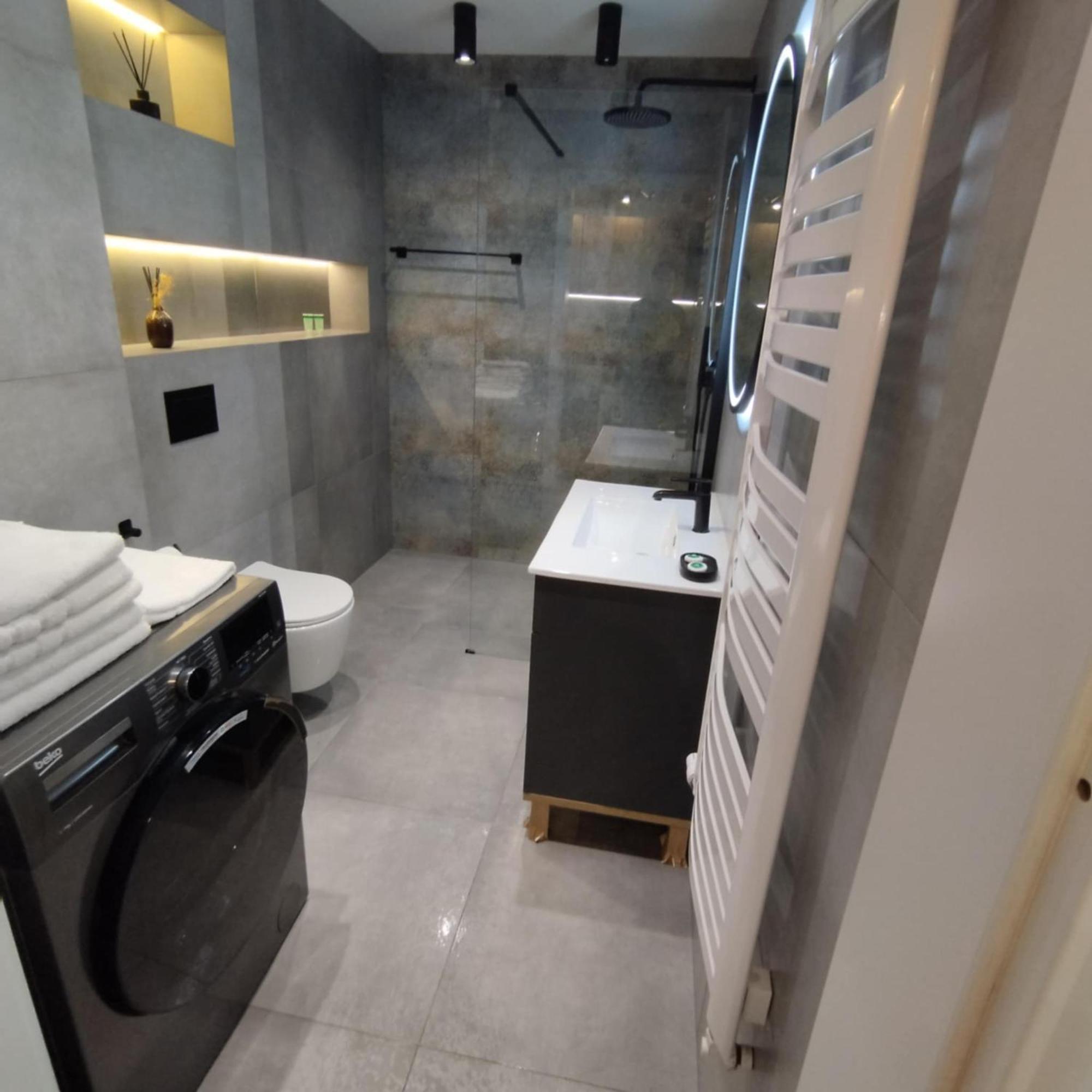 Mieszkanie W Nowoczesnym Halo Apartament W Centrum Wroclaw Bagian luar foto